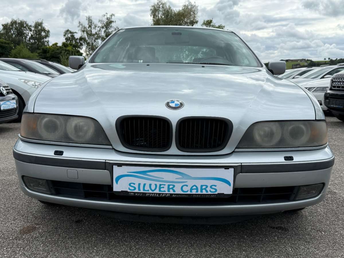 BMW 5er-Reihe 528i Österreich-Paket Aut.